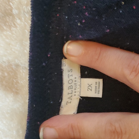 Talbots 2x sweater with confetti pattern and button detail at the sleeve - Picture 3 of 3